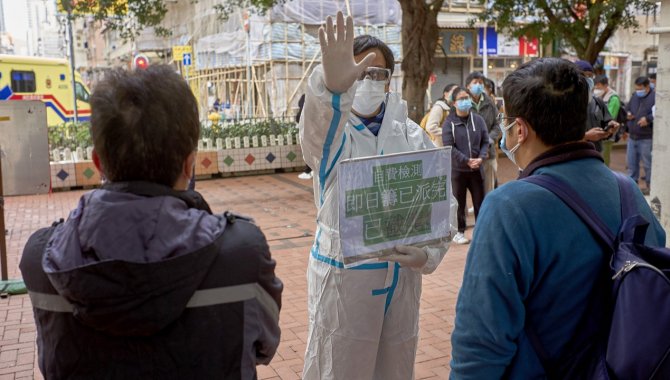 Hong Kong, yurt dışından gelenlere zorunlu otel karantinasını kaldırıyor