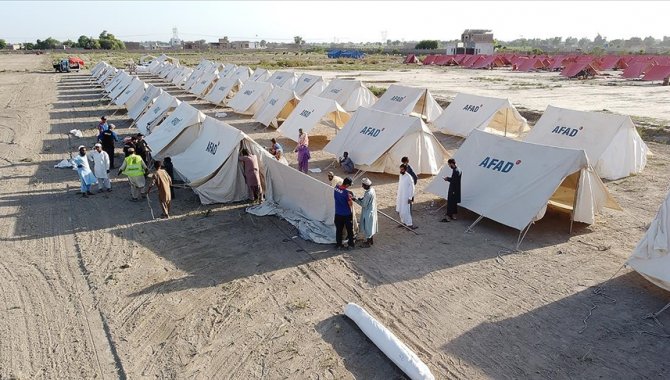 Pakistan'da afetzedeler için kurulan Recep Tayyip Erdoğan Çadır Kenti'nin açılışı yapıldı