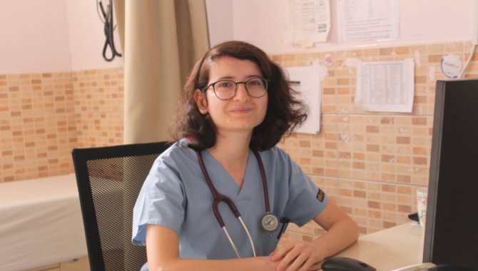 Doğduğu ve büyüdüğü ilçeye doktor olarak atandı