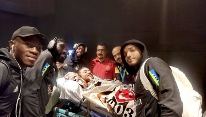 DMD hastası Cavir Haddur'un Beşiktaşlı futbolcuları görme hayali gerçeğe dönüştü