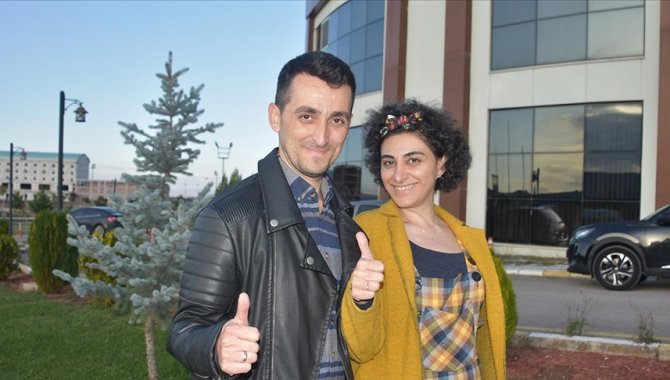 Genç mühendis kardeşinden nakledilen kök hücre ve eşinin desteğiyle lösemiyi yendi