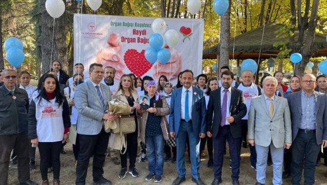 Eskişehir'de Organ Bağışı Haftası kapsamında yürüyüş düzenlendi