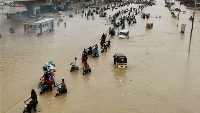 Pakistan, iklim değişikliği sebebiyle yaşanan felaket için tazminat arayışında