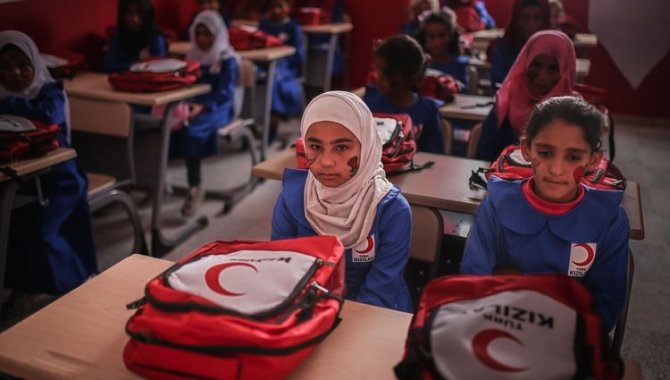 Türk Kızılay İdlib'de 22 derslikli okul açtı