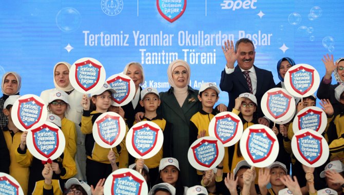 Emine Erdoğan, "Tertemiz Yarınlar Okullarda Başlar Projesi"nin tanıtım toplantısında konuştu: