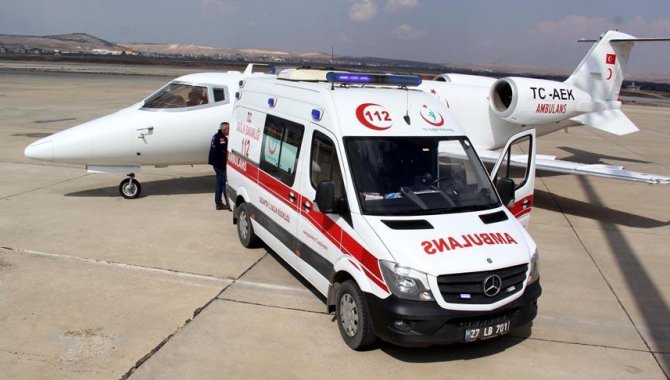 Rize'de mide kanaması tedavisi gören hasta ambulans uçakla İstanbul'a gönderildi