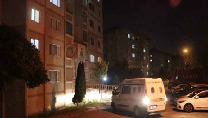 Kocaeli'de babasının, boğazını sıkarak nefessiz bıraktığı kişi öldü