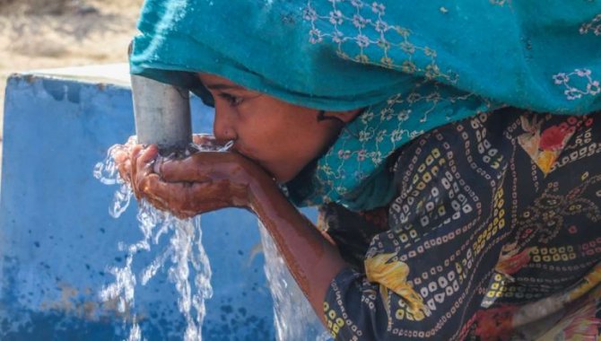 Cansuyu Afganistan’da su sorunu yaşanan 14 bölgede su kuyusu açtı