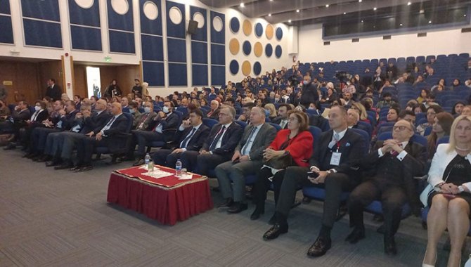 Hacettepe Üniversitesinde "Bağımlılıkla Mücadele, Tedavi ve Rehabilitasyon Çalıştayı" yapıldı