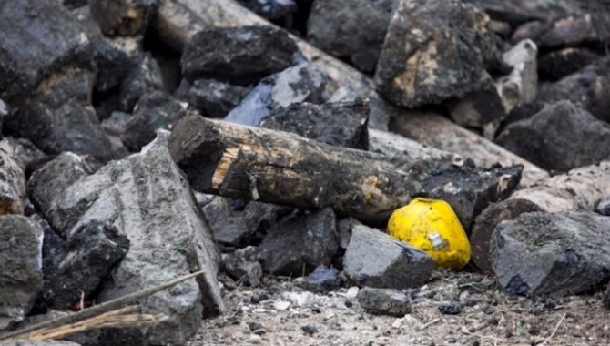 Adana'da maden ocağında savrulan taş parçalarının isabet ettiği 2 işçi yaralandı