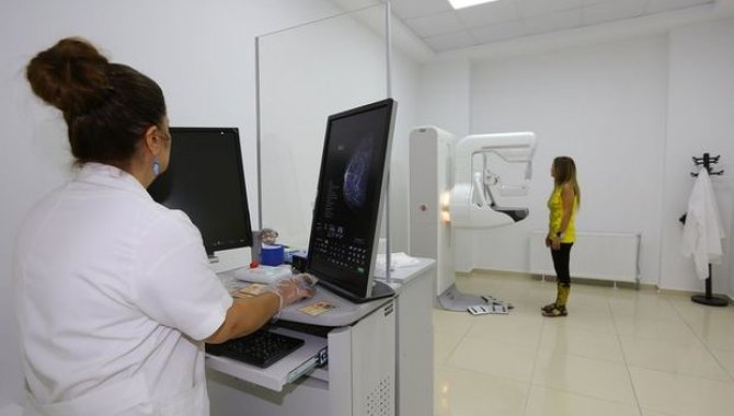 Radyasyon korkusuyla mamografi çektirmemek meme kanserinin erken teşhisini engelliyor