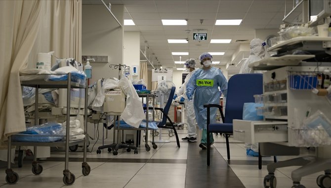 İsrail’de bir hastane, tutuklu Filistinli çocuk hastaya "tatlı veren" doktoru kovdu