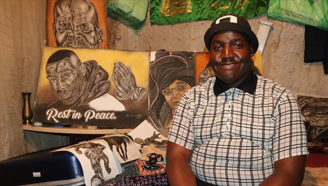 Güney Afrikalı down sendromlu sanatçı Türkiye'yi resmediyor