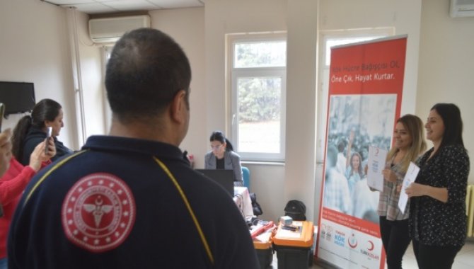 Kırklareli'nde sağlık çalışanları kök hücre bağışında bulundu