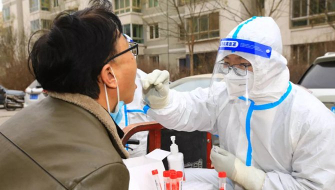 Pekin'de bazı kamuya açık alanlarda negatif test sonucu gösterme zorunluluğu kaldırıldı
