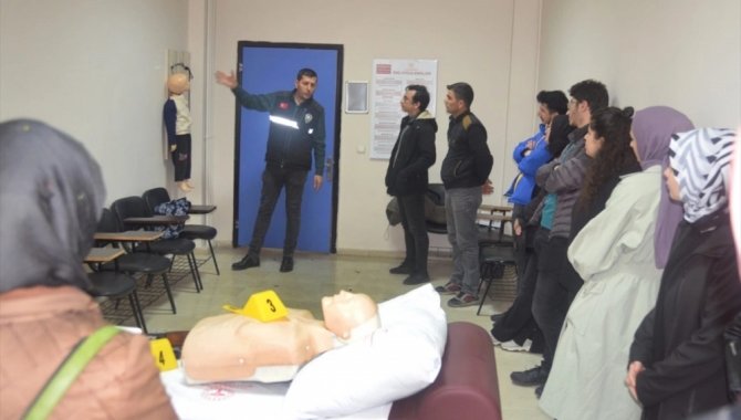 Malatya'da polisten sağlık çalışanlarına adli vaka eğitimi