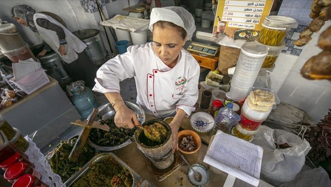 Tunuslu aşçı "yöresel salatayla" uluslararası yarışmalarda 5 altın madalya kazandı