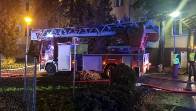 Polonya'nın Lodz şehrindeki hastanede çıkan yangında bir kişi hayatını kaybetti