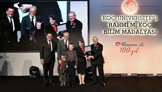 "2022 Koç Üniversitesi Rahmi M. Koç Bilim Madalyası" Prof. Dr. Bilge Yıldız'a verildi
