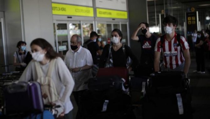 İspanya, Çin'den gelen yolculardan Kovid-19 testi veya aşı isteyecek