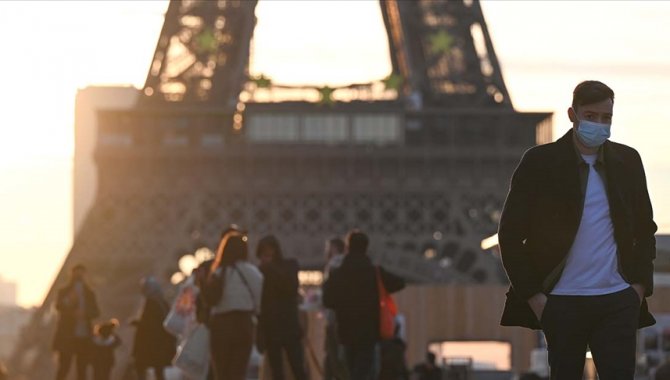 Fransa'da 2 Ocak'tan itibaren Kovid-19 verileri hükümetle paylaşılmayacak