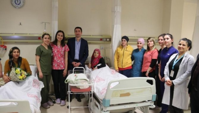 Diyarbakır'da yeni yılın ilk bebekleri dünyaya geldi