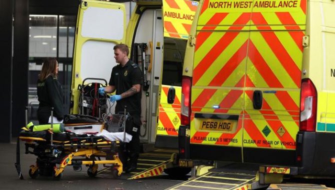 İngiltere ve Galler'de ambulans çalışanları greve başladı
