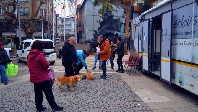 Vetbüs, Erdek’te Hastalarıyla Buluştu