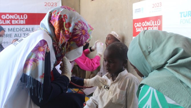 Yeryüzü Doktorları Çad'da 600 öğrenciye sağlık taraması yaptı