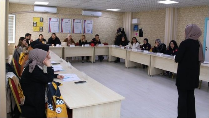 Şanlıurfa'da sağlık personeline "Hastane Öncesi Obstetrik Aciller Eğitimi" verildi