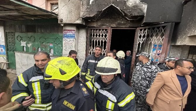 Mısır'daki bir hastanede çıkan yangında 3 kişi öldü, 32 kişi yaralandı