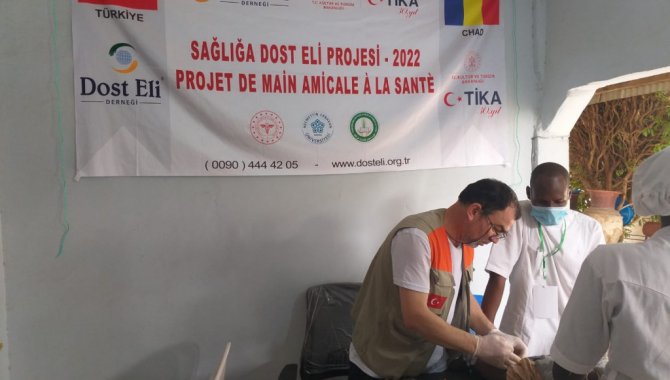 Türk sağlık ekibi Çad'da şifa dağıttı