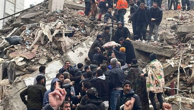 İstanbul'dan 1093 personel deprem bölgesine gitti