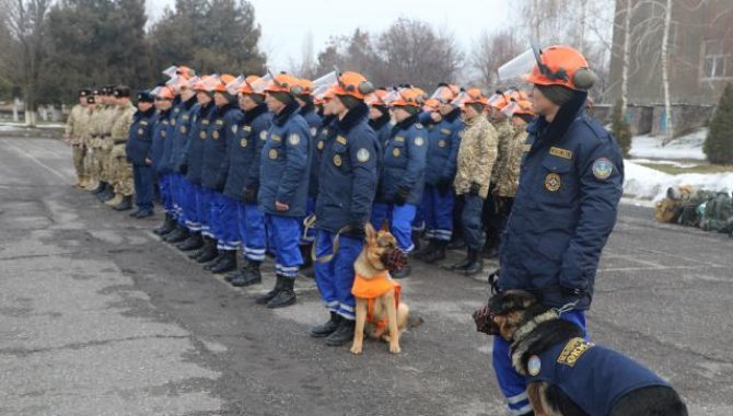 Kırgızistan deprem nedeniyle 63 kişilik arama kurtarma ekibi gönderdi