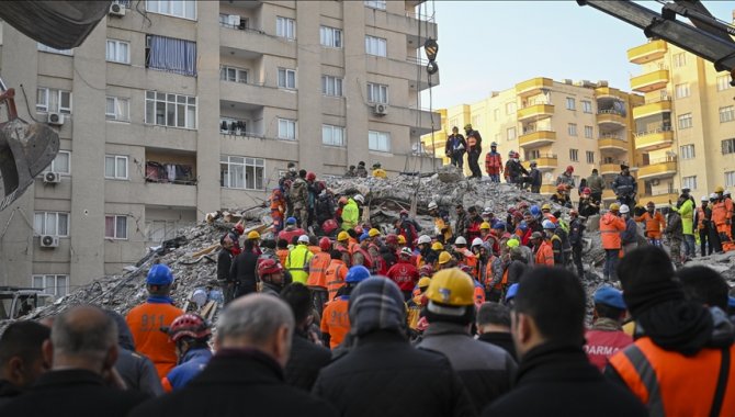 Adalet Bakanlığı: "Deprem bölgelerinde savcılar, 7 gün 24 saat esasına göre görev yapıyor"