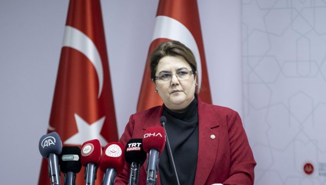 Bakan Derya Yanık'tan, refakatçisi bulunmayan depremzede çocuklara ilişkin açıklama: