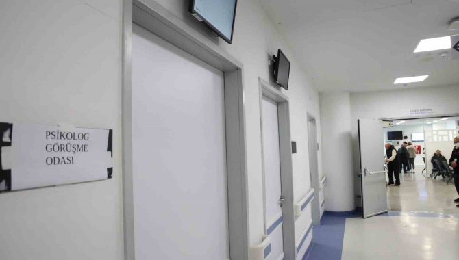 Mersin Şehir Hastanesi Acilinde Depremzedelere Özel Bölüm Oluşturuldu