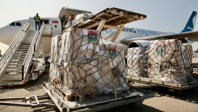 Libya, Türkiye'deki depremzedelere 15 ton yardım malzemesi daha gönderdi