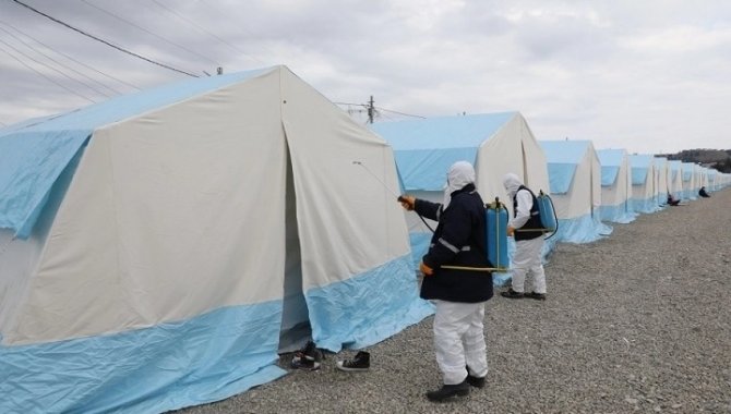 Diyarbakır'da çadırkentte ilaçlama çalışması yapıldı