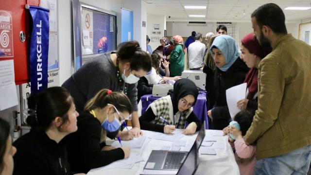 Bolu’da Depremzede Vatandaşlara Randevusuz Psikolojik Destek Hizmeti Veriliyor