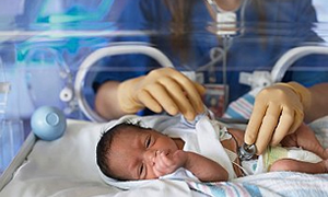 Yeni doğan bebek ölümleri azaltılmaya çalışılıyor