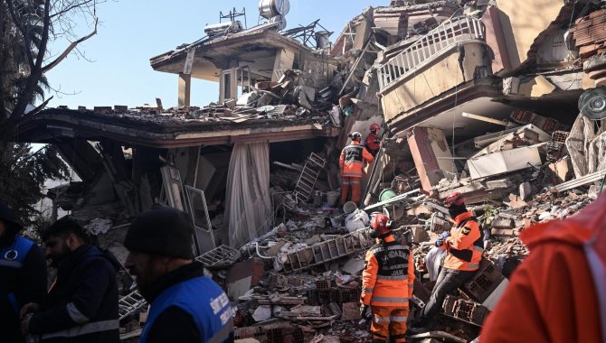 Depremlerin etkilediği Malatya'da 12 sağlık çalışanı hayatını kaybetti