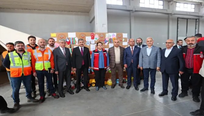 Bakan Yanık, refakatsiz depremzede çocuklara ilişkin Osmaniye'de açıklamalarda bulundu: