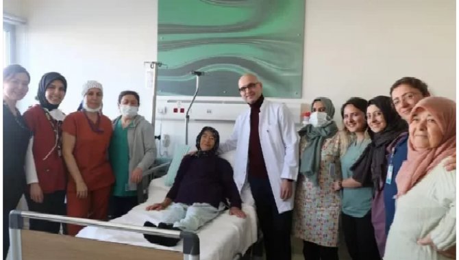 Isparta'da hastanın karnından 35 santimetrelik kitle çıkarıldı