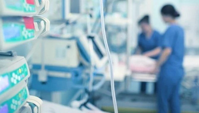 İstanbul'daki hastanelerde 957 depremzedenin tedavisi sürüyor