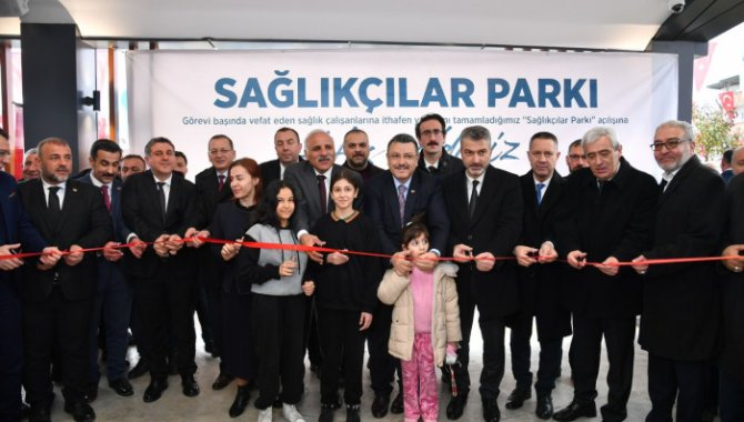 Trabzon'da görev başında hayatını kaybeden sağlıkçılar anısına "Sağlıkçılar Parkı" açıldı
