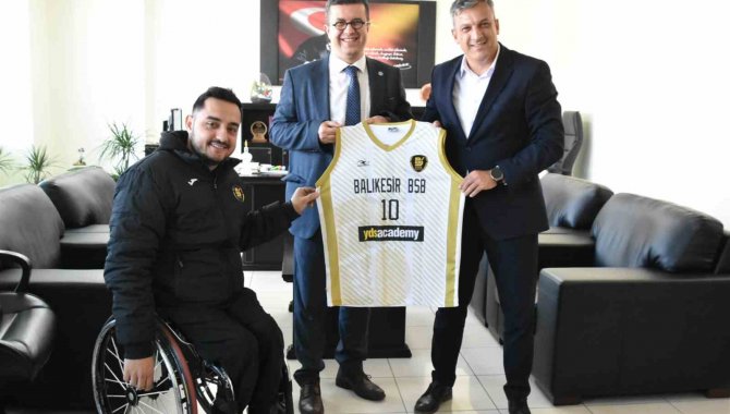 Tekerlekli Sandalye Basketbol Takımı’na Üniversiteden Sağlık Desteği