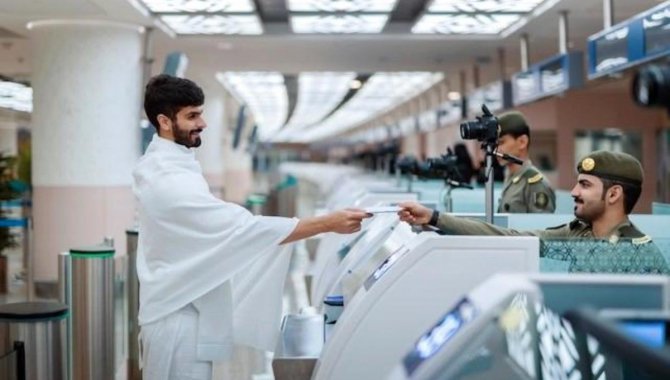 Suudi Arabistan ve Umman'dan vatandaşlarına Marburg virüsünün görüldüğü ülkelere seyahat uyarısı
