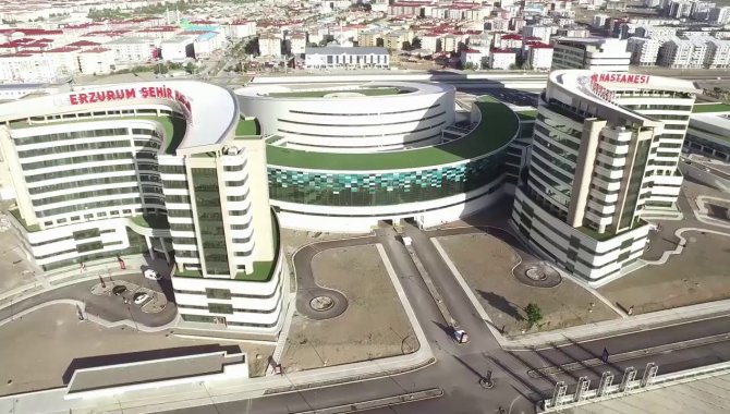 Erzurum Şehir Hastanesi hastalara güvenli sağlık hizmeti sunuyor