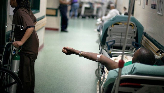 Fransa'da bir hastane, acil servisini personel eksikliği nedeniyle geçici olarak kapattı